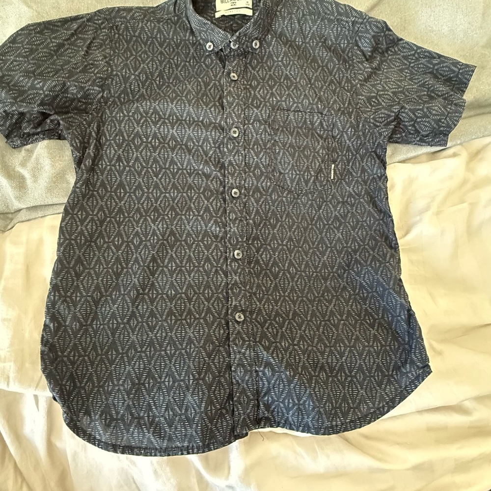 Billabong Black and Gray Geometric Button Down Shirt